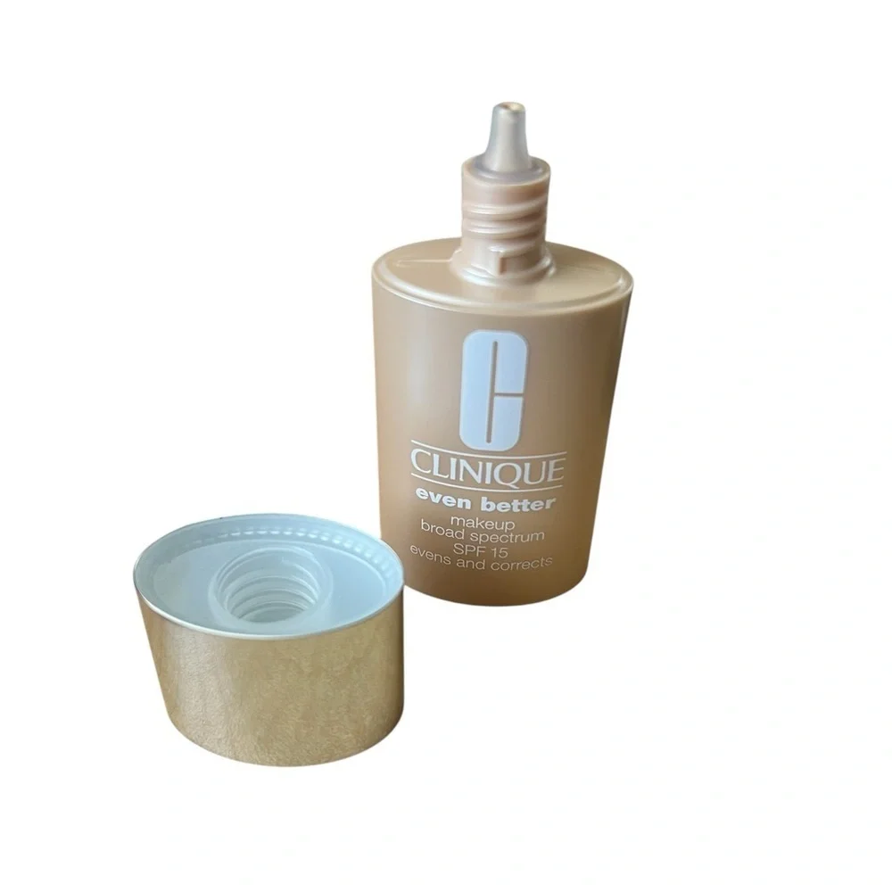 NWT Clinique Even Better Makeup SPF 15 - 25 Buff (VF-G)